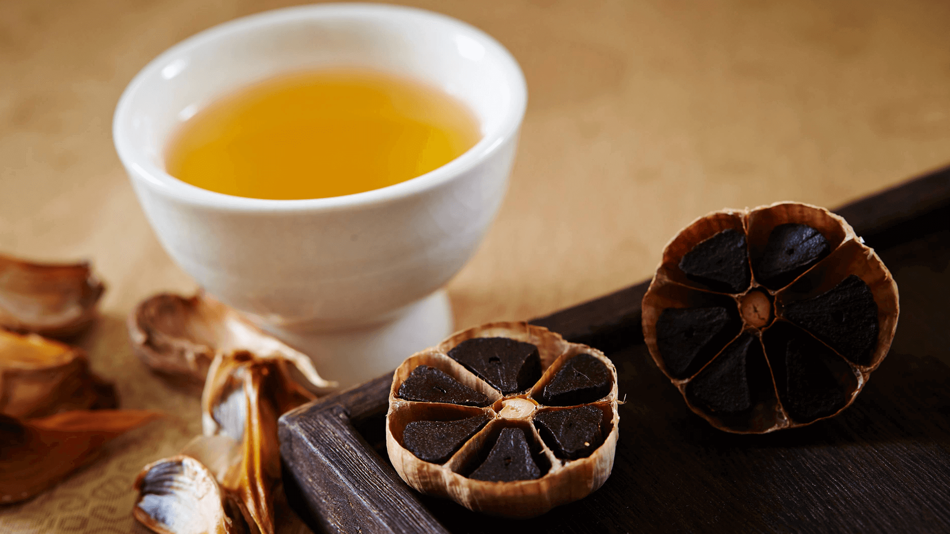 Hướng dẫn sử dụng tỏi đen đúng cách 2