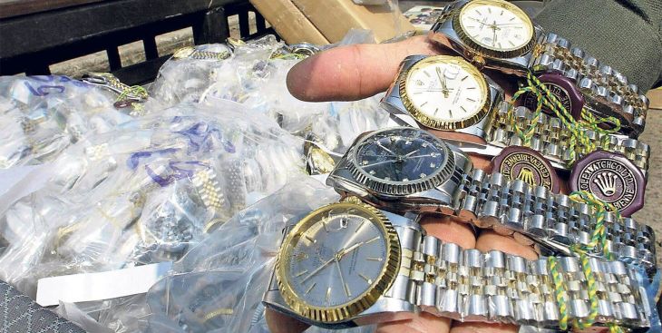 Kinh doanh đồng hồ hàng chợ giả mạo thương hiệu nổi tiếng