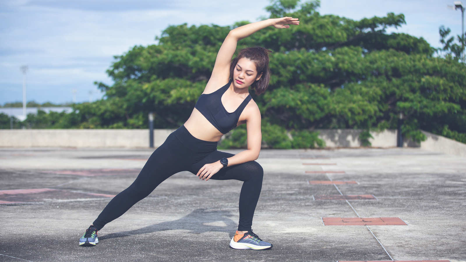 Combo 5 bài tập lấy lại vóc dáng tại nhà cho nữ 1