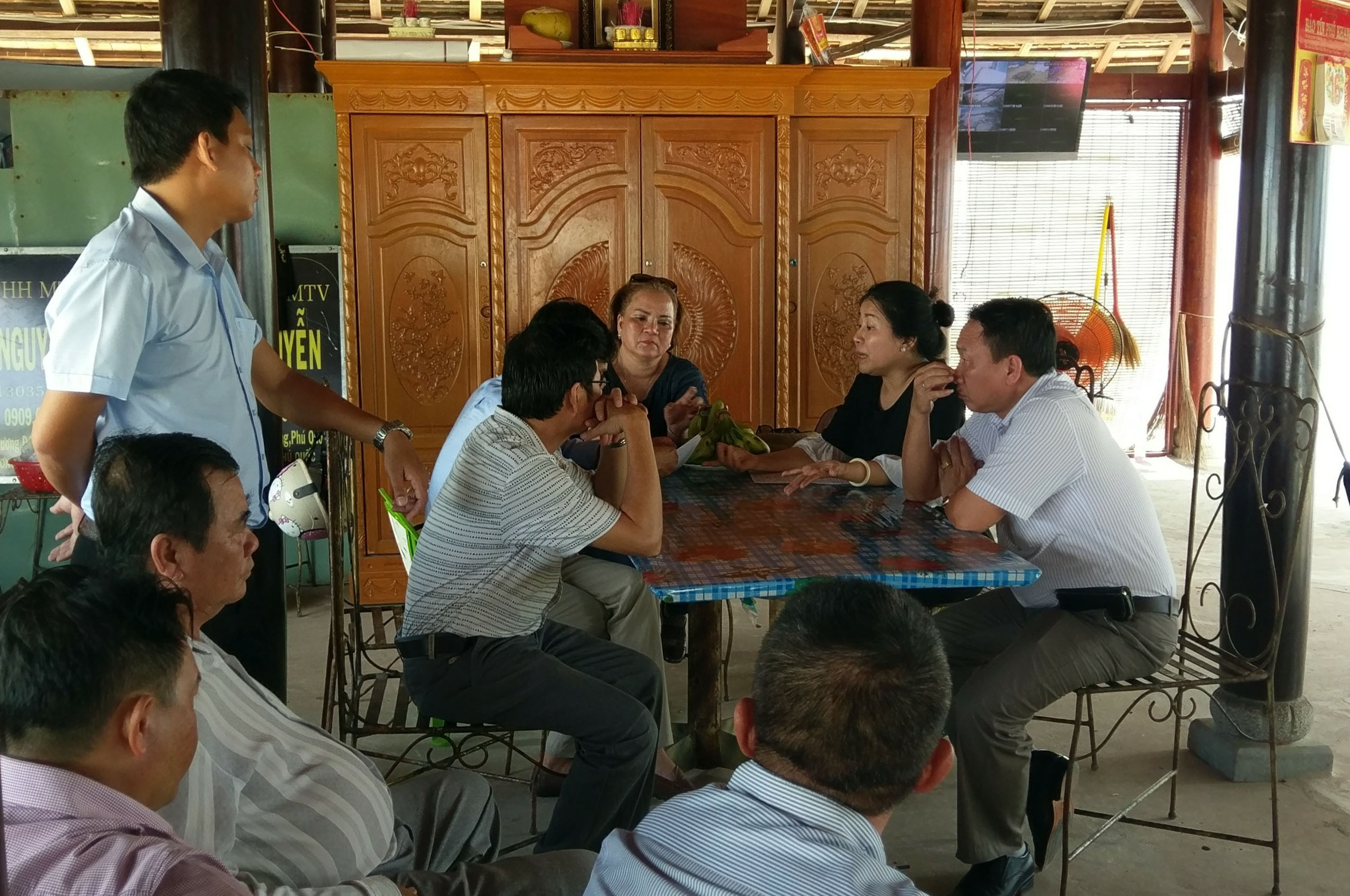 Doanh nghiệp phải tự thỏa thuận với người dân có đất bị thu hồi thì mới được đầu tư