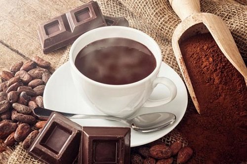 Uống ca cao nóng mang lại nhiều lợi ích cho sức khỏe